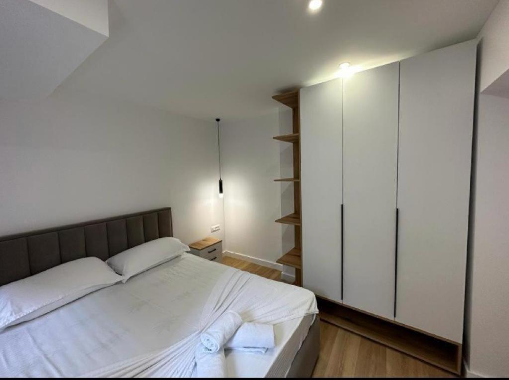 Come&Recome Tirana Apartments Bagian luar foto