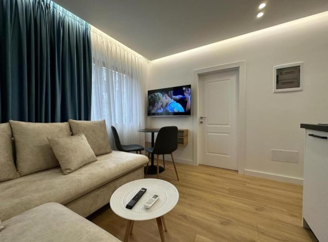 Come&Recome Tirana Apartments Bagian luar foto