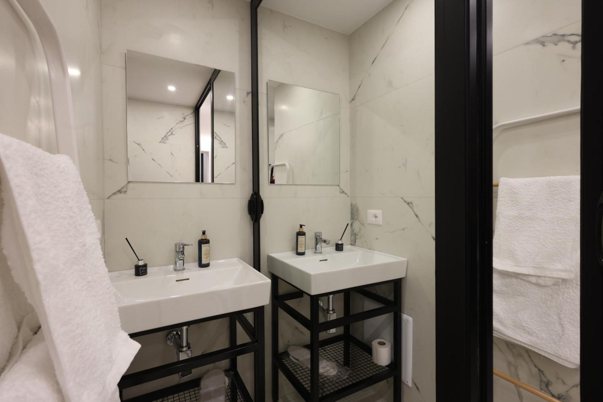 Come&Recome Tirana Apartments Bagian luar foto