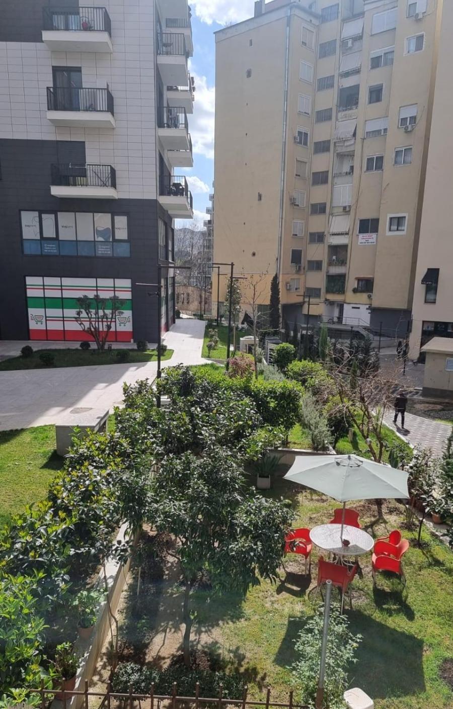 Come&Recome Tirana Apartments Bagian luar foto